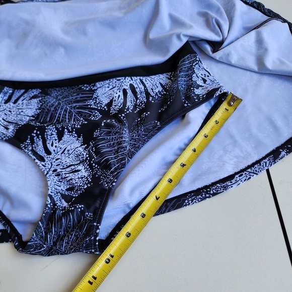 $60 Noon 1 Pc Swim Skirted Bathing Suit Black White Floral Monstera Leaf Sz 12 - Picture 9 of 12